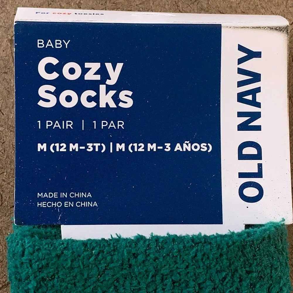 Old Navy Toddler Size 12M-3T Holiday Striped Gripper Cozy Crew Socks NWT